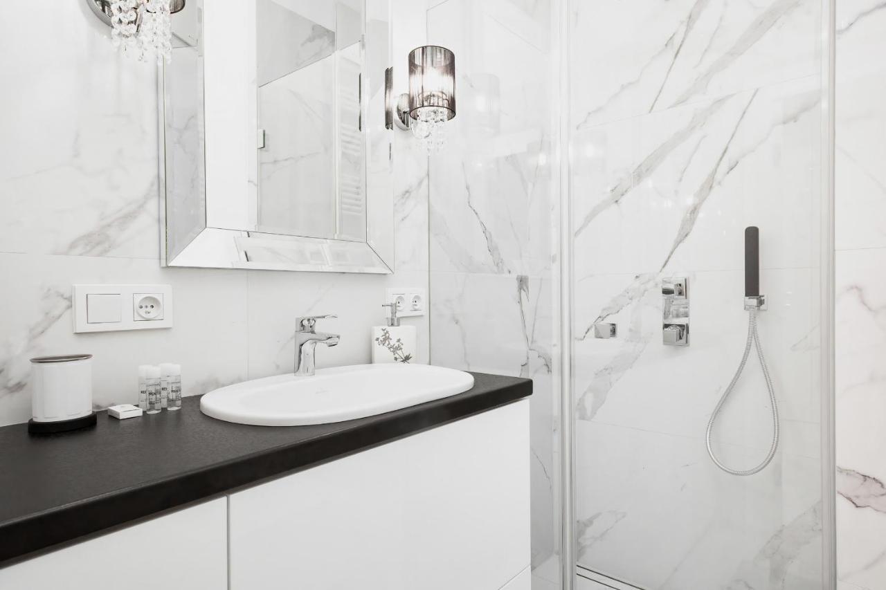 Apartments Warsaw Grzybowska By Renters Bagian luar foto